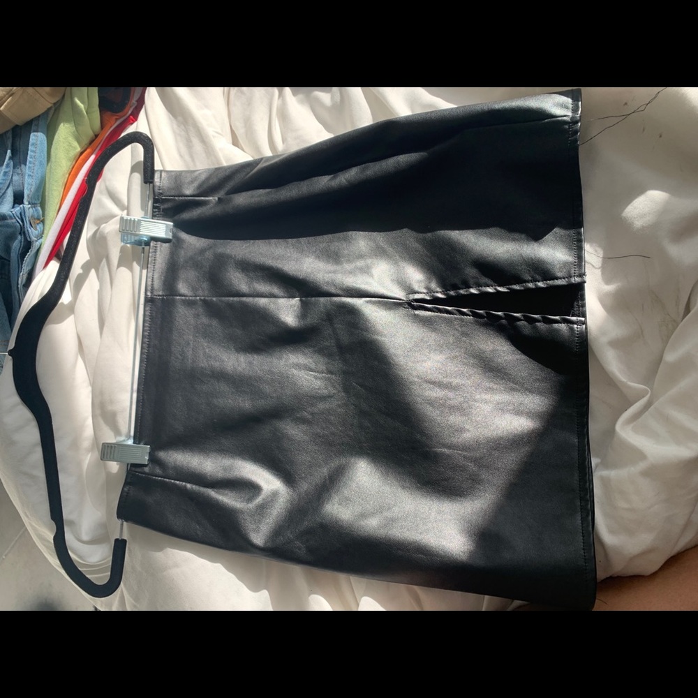 Windsor Black Leather Skirt